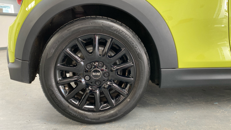 MINI Convertible 1.5 Cooper Classic Premium 2dr Auto Petrol Convertible